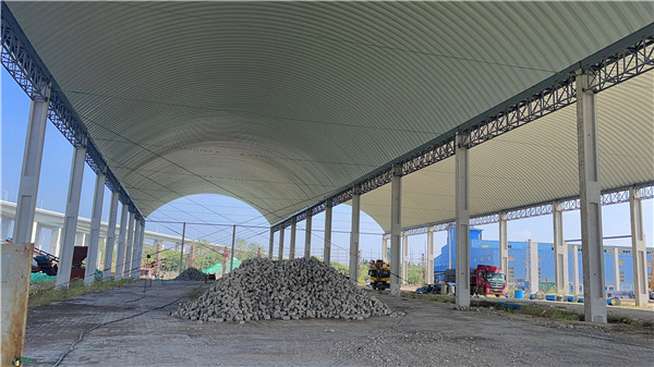 杰達(dá)鋼構(gòu)拱形屋面施工工期優(yōu)勢(shì)解析杰達(dá)鋼構(gòu)拱形屋面施工現(xiàn)場(chǎng) 杰達(dá)鋼構(gòu)拱形屋面施工工期優(yōu)勢(shì)解析杰達(dá)鋼構(gòu)拱形屋面施工現(xiàn)場(chǎng)